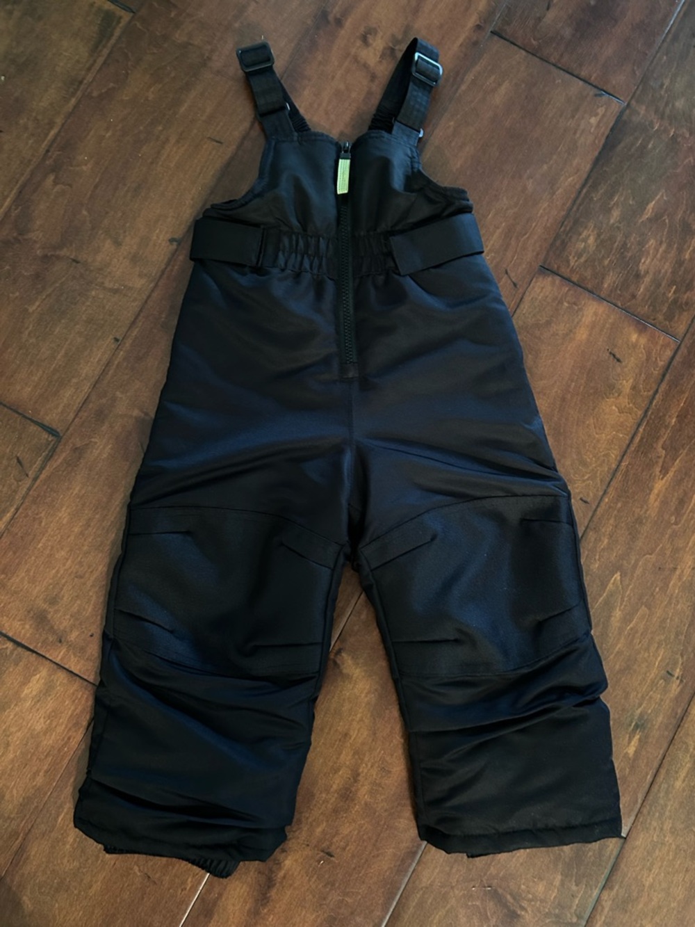 Like New Cherokee 2T black snow/ski bib